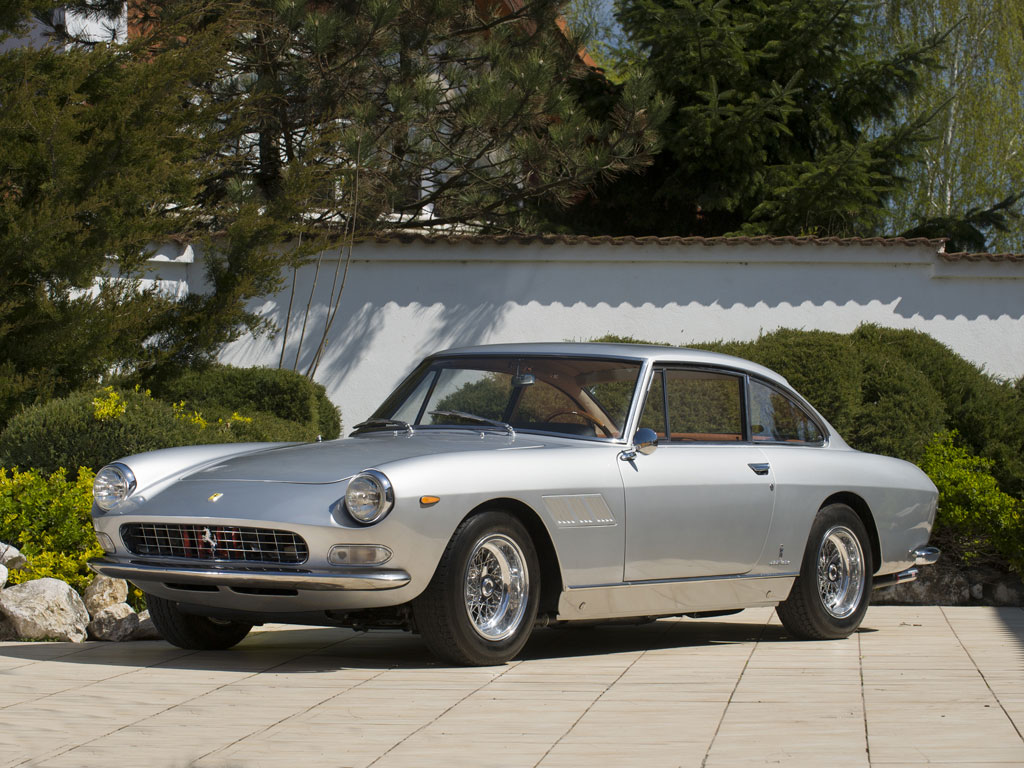 Ferrari 330 GT 2+2