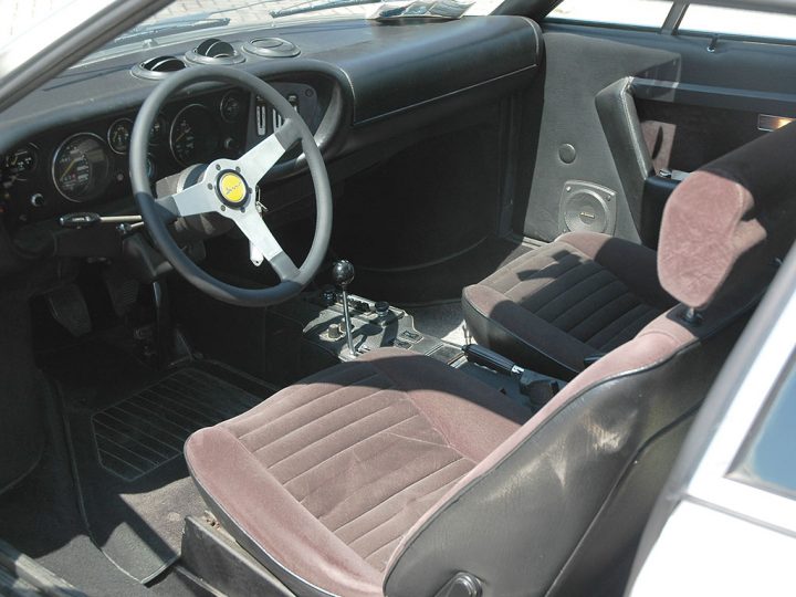 Ferrari Dino 208 GT4 - 1975