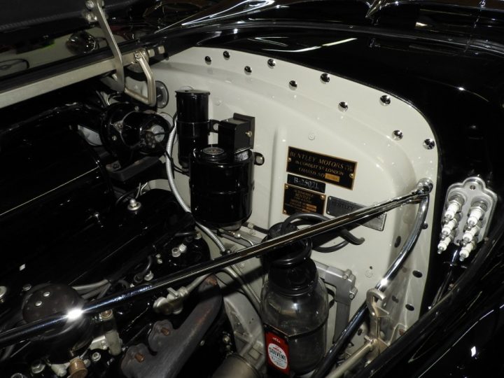 Bentley Mark VI 3 Position Cabriolet - 1947