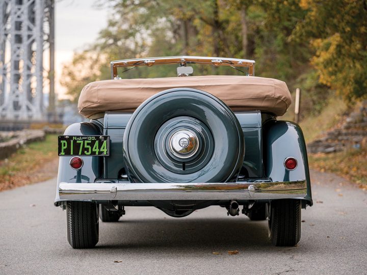 Chrysler CL Imperial Dual-Windshield Phaeton - 1933